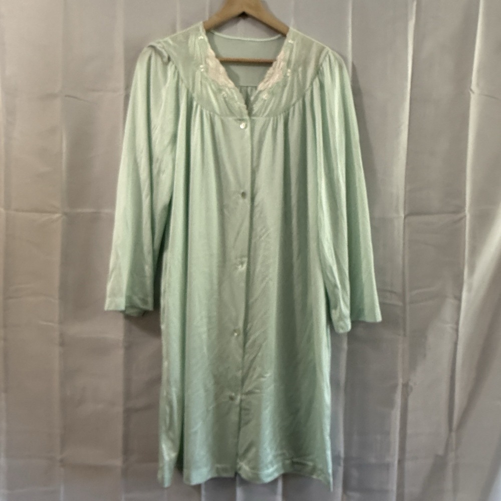 Vintage Nightgown Womens M Mint Green Embroidered Katz Cottagecore Grandma USA - Picture 1 of 8